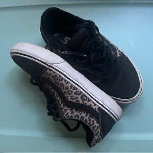 Vans Jaguar print canvas shoes 🐆